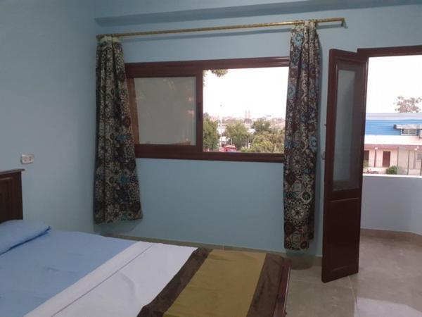 Nile Youth Hotel Luxor Buitenkant foto